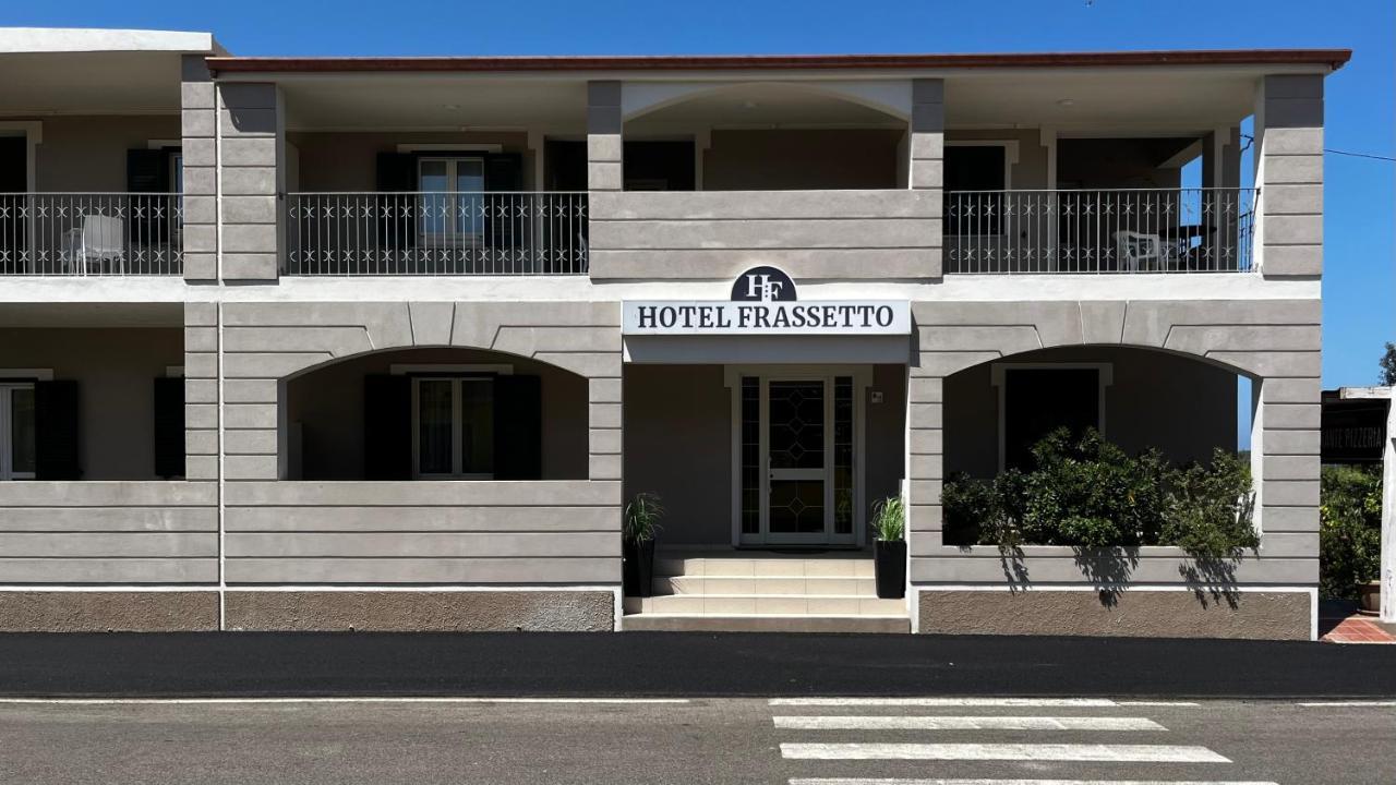 Hotel Frassetto سانتا تيريزا غالّورا المظهر الخارجي الصورة